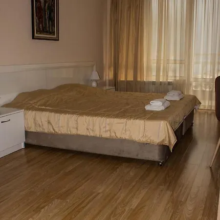 Hotel Noy 3*