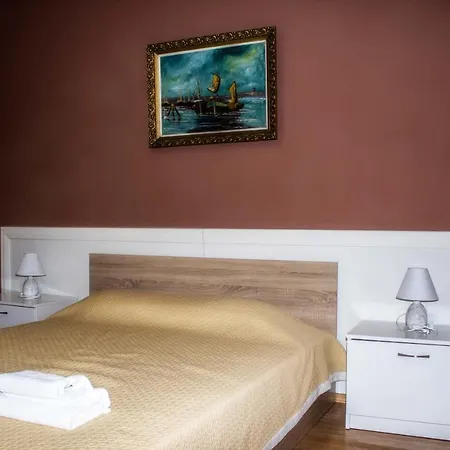 Noy Hotel 3*